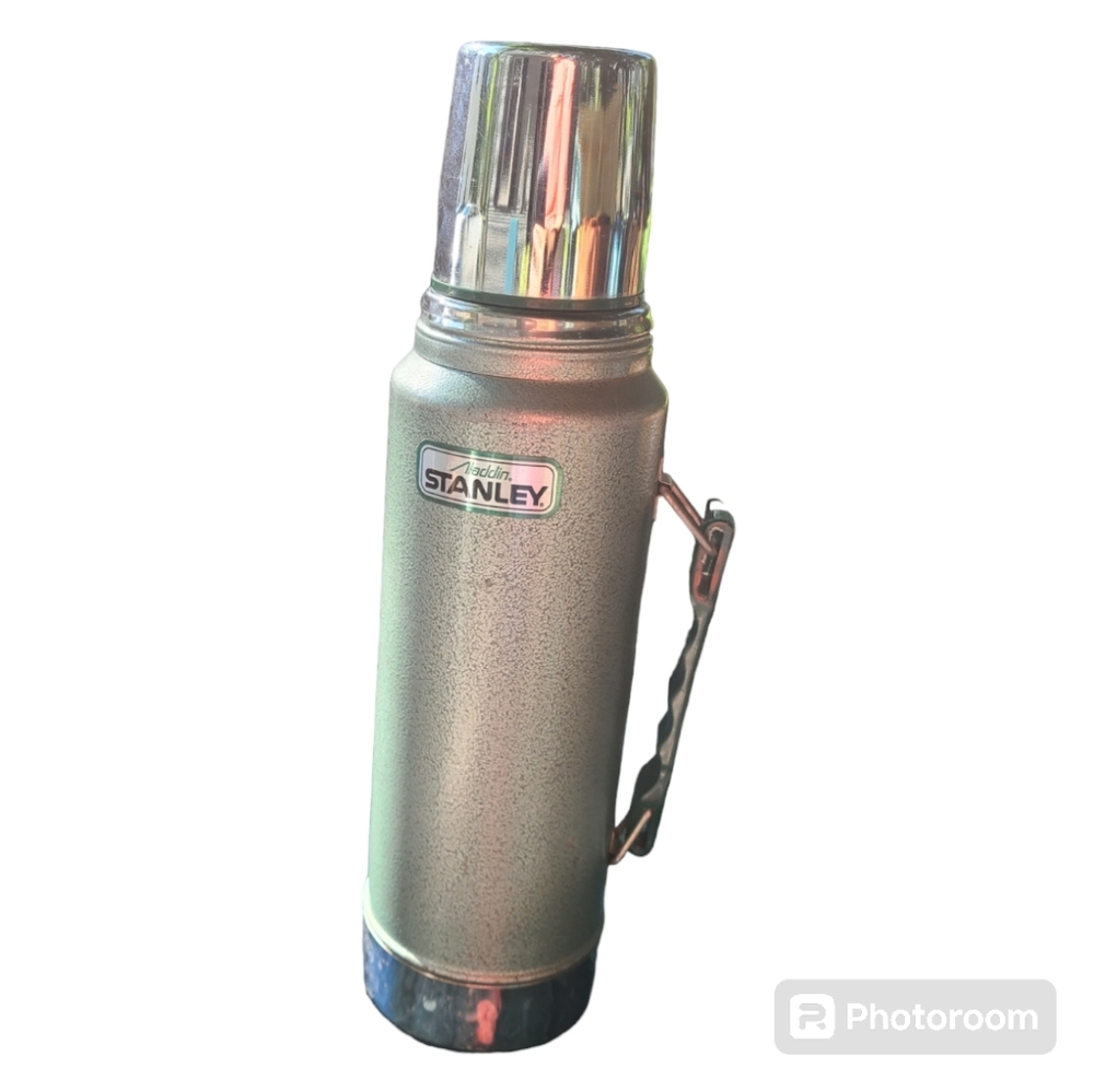 Stanley Vintage Aladdin Insulated Steel Thermos Bottle Green Quart‎ 950 mL USA